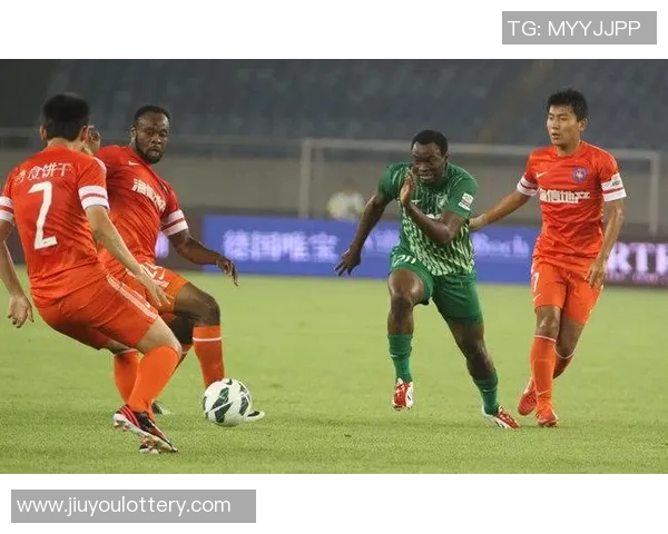 杭州绿城迎战青岛中能全力争胜展现球队实力与斗志